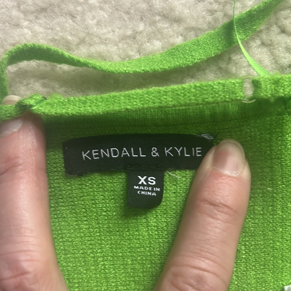 Kendall & Kylie Green Ribbed Crop Top - Picture 6 of 8
